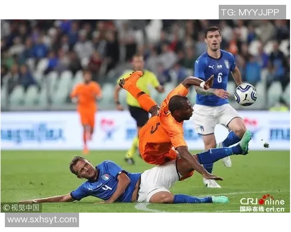 足球明星互问趣味图片集锦展现他们的友谊与竞争精神